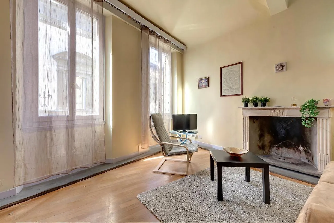 Oriuolo Apartment By Mamo Florence Italy